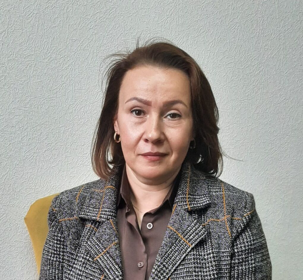 Няня на частичку Лариса